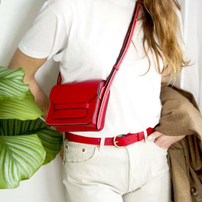 Musset en cuir grain naturel rouge